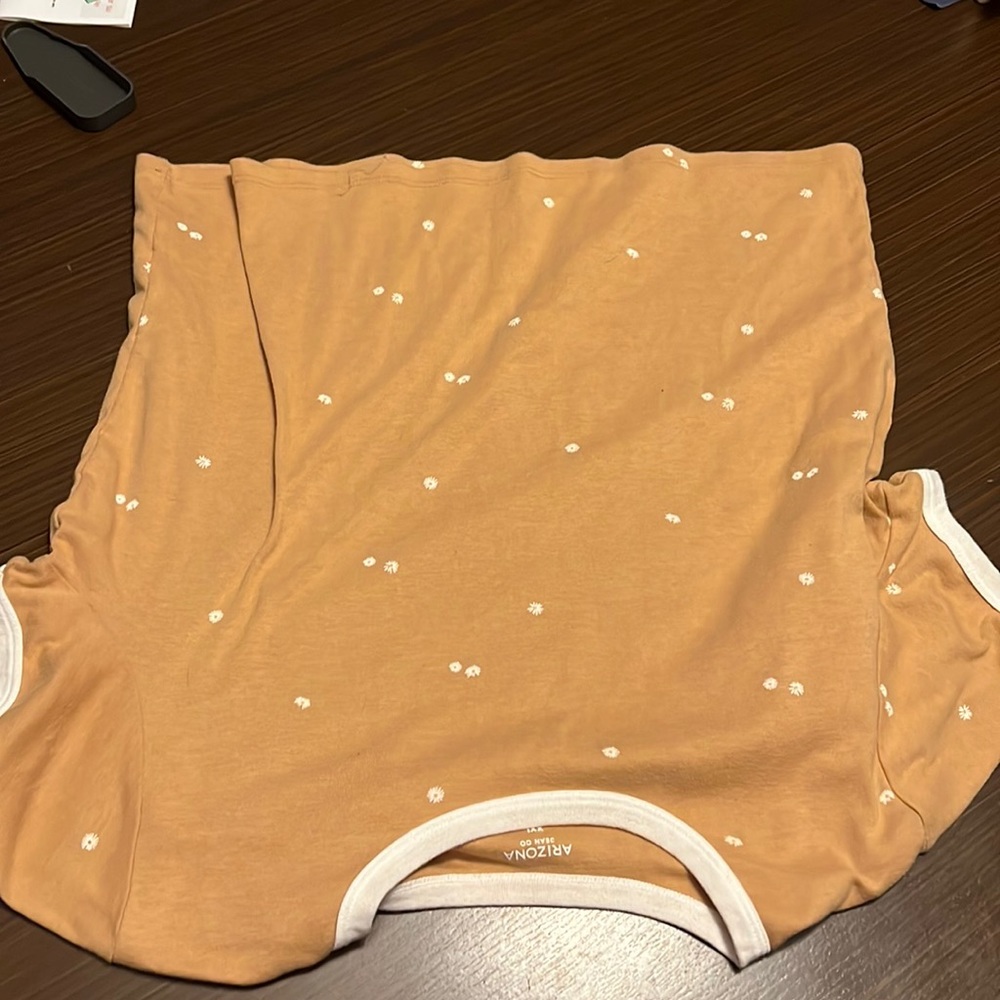 New but no tag cut brow with flowers